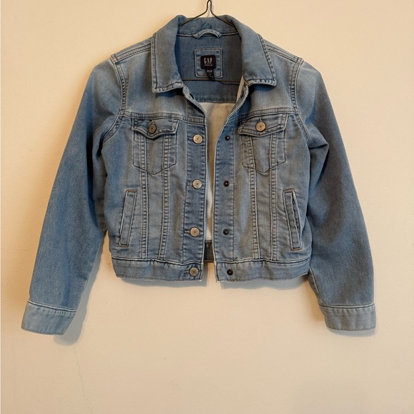 Girls medium (8-9) GAP Light Blue Denim Jacket - Picture 1 of 5